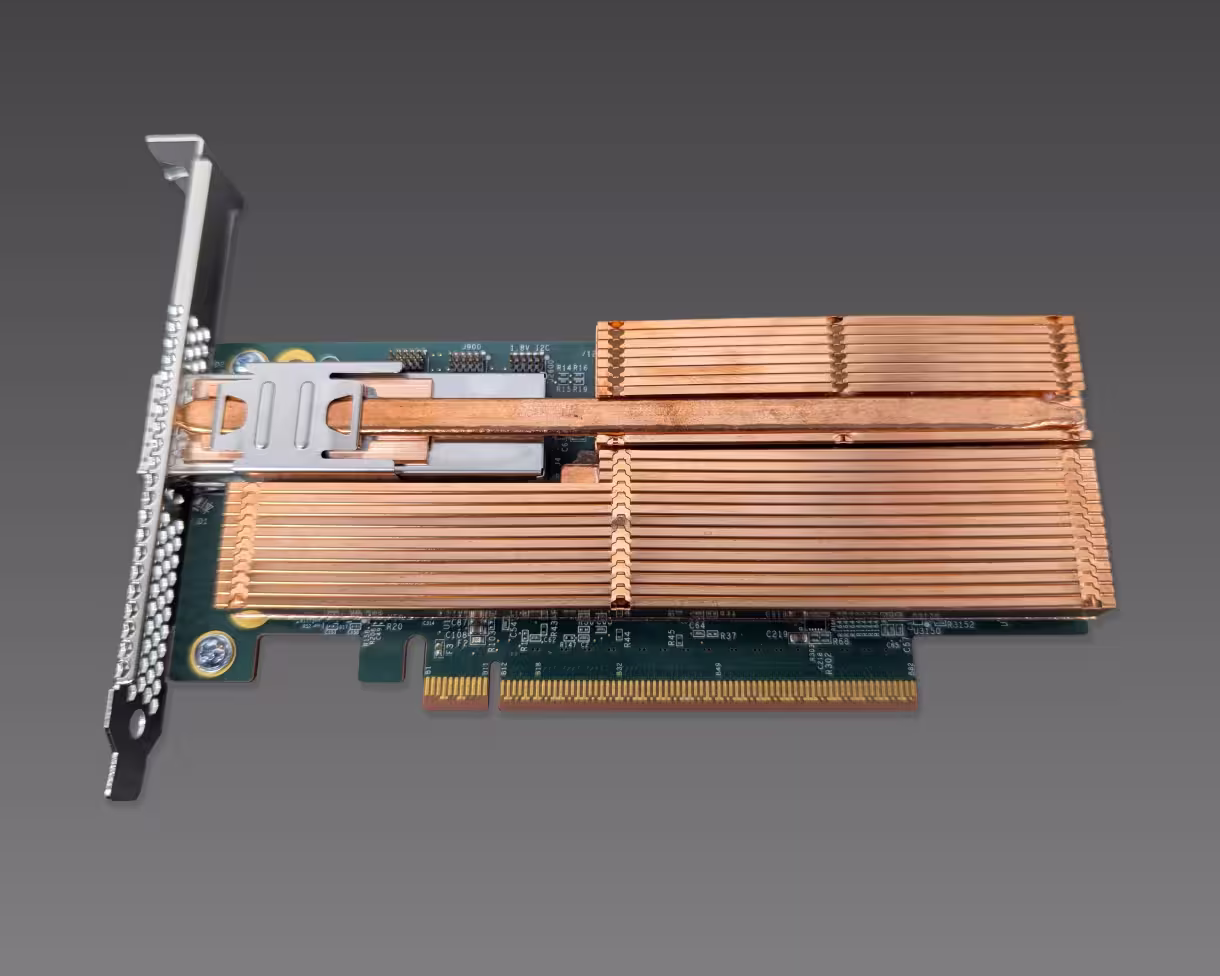 Top view of the Cornelis® CN6000 800G Omin-Path® SuperNIC